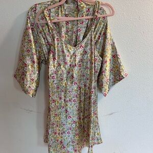 L.A. Intimates Women’s 2 Piece Floral Slip Gown & Matching Robe


Size L